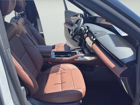 New 2026 Lincoln Nautilus Reserve AWD/4WD image 26