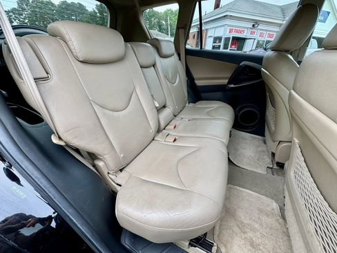 Used 2011 Toyota RAV4 Limited AWD/4WD image 11