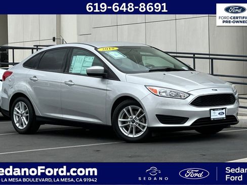 Certified 2018 Ford Focus SE FWD image 1