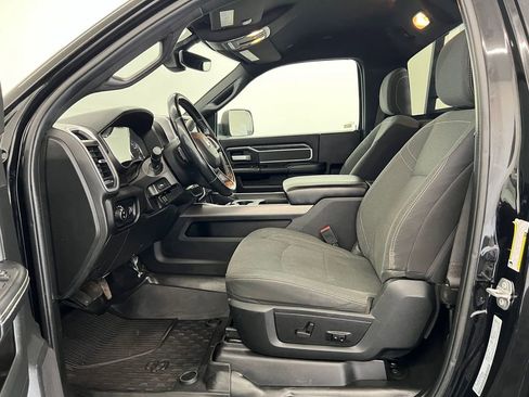 Used 2022 RAM 2500 Big Horn w/ Level C Equiment Group AWD/4WD image 4