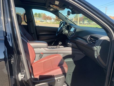 Used 2024 Dodge Durango GT image 32