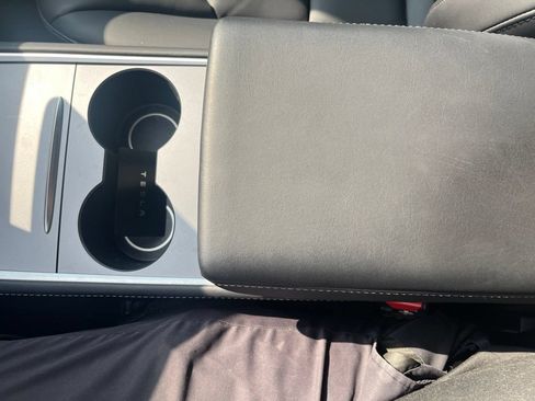 Used 2024 Tesla Model Y Long Range RWD image 19