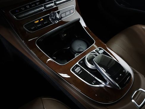 Used 2019 Mercedes-Benz E 450 4MATIC Sedan image 33