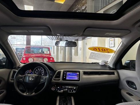 Used 2016 Honda HR-V EX image 29
