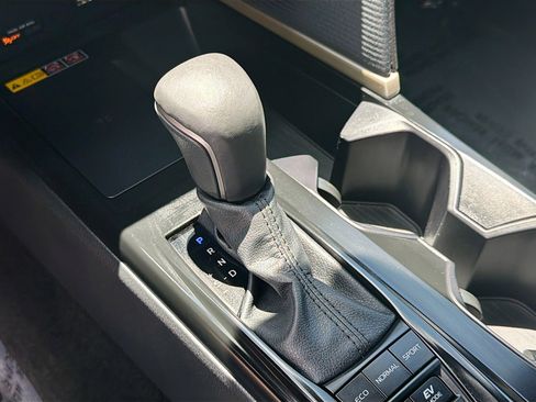 Used 2026 Toyota Camry SE FWD image 24