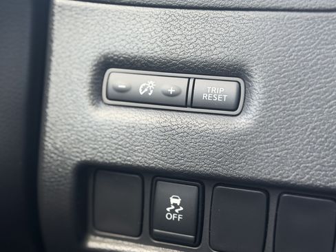 Used 2017 Nissan Murano S w/ Navigation Package FWD image 28
