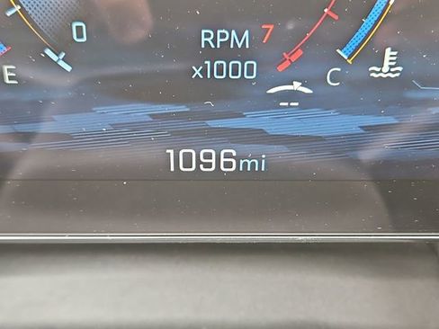 Used 2025 Chevrolet Equinox LT FWD image 16