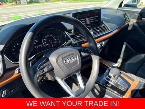 Used 2023 Audi Q5 2.0T Premium w/ Convenience Package AWD/4WD image 3