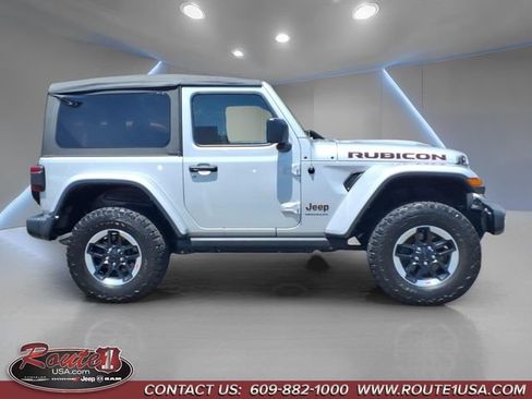 Used 2022 Jeep Wrangler Rubicon w/ LED Lighting Group AWD/4WD image 2