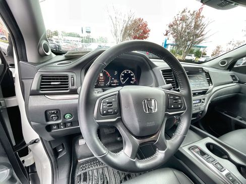 Used 2025 Honda Ridgeline RTL image 10