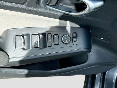 Used 2023 Honda Civic LX image 17