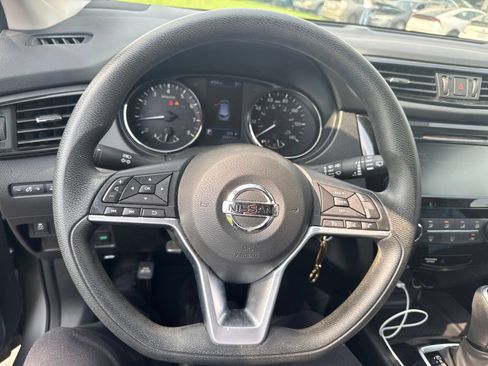 Used 2019 Nissan Rogue Sport S w/ Appearance Package AWD/4WD image 17