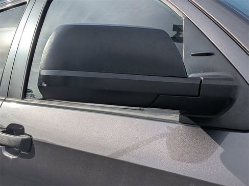 Used 2016 Toyota Tundra SR5 image 10