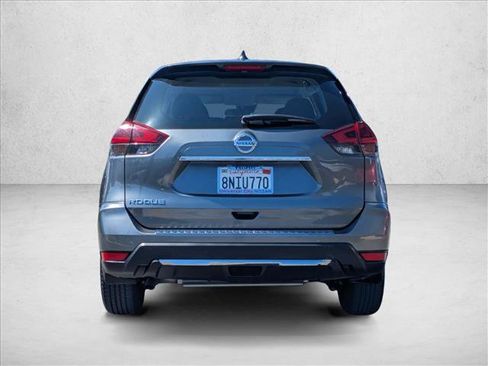 Used 2020 Nissan Rogue S FWD image 7