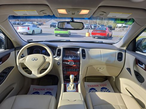 Used 2015 INFINITI QX50 Journey w/ Premium Package image 15