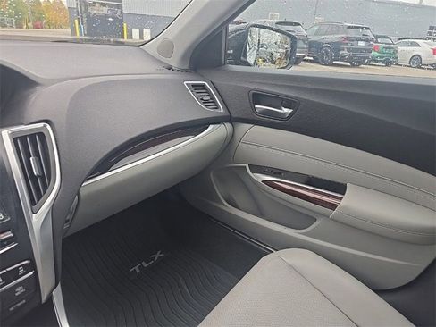 Used 2016 Acura TLX w/ Technology Package image 19
