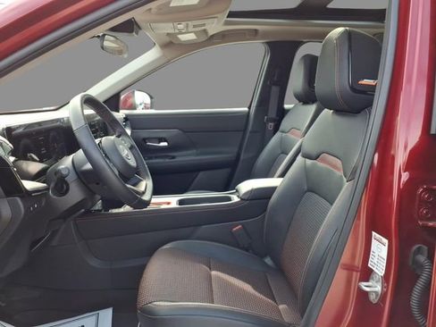 Used 2025 Nissan Kicks SR w/ SR Premium Package image 20