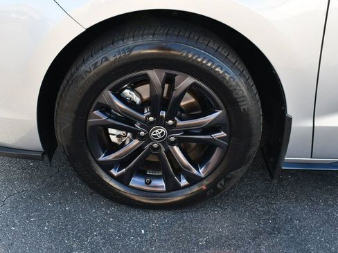 Used 2025 Toyota Sienna XSE image 72