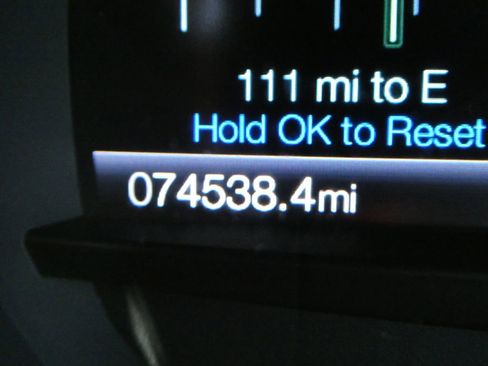 Used 2020 Ford Fusion SE FWD image 31