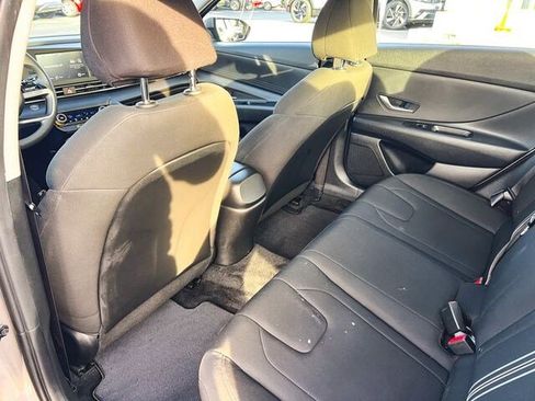 Certified 2023 Hyundai Elantra SEL image 15