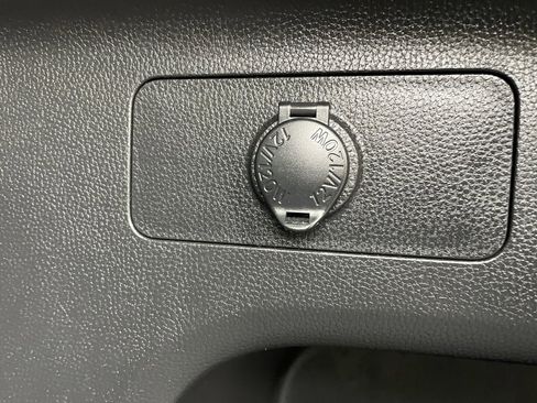 Used 2023 Toyota RAV4 XLE image 17