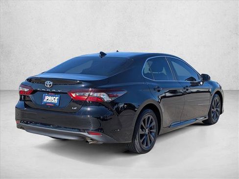Used 2023 Toyota Camry LE image 5