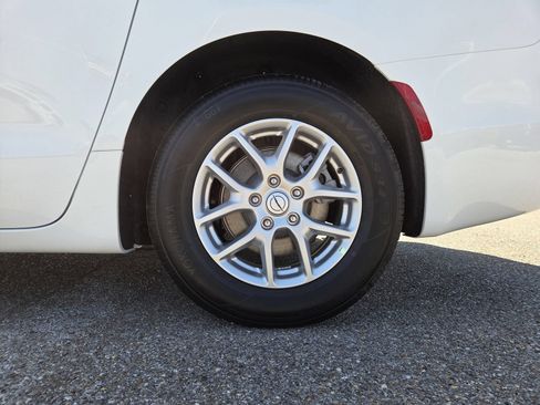 New 2026 Chrysler Pacifica Select FWD image 9
