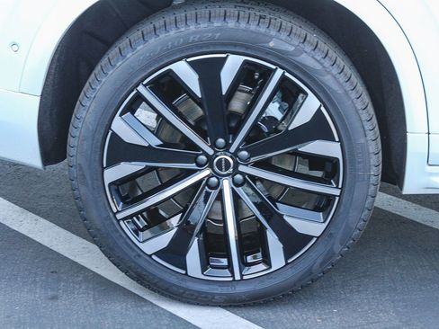New 2026 Volvo XC90 T8 Ultra w/ Protection Package Premier AWD/4WD image 11