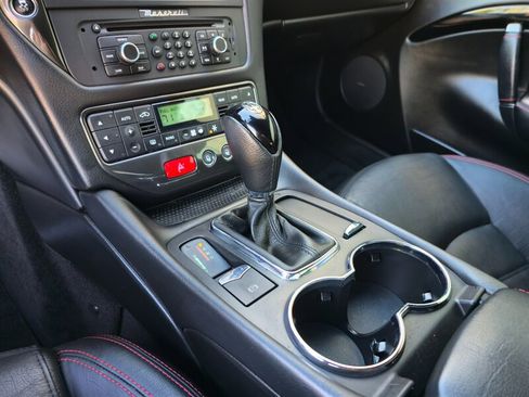 Used 2016 Maserati GranTurismo Sport RWD image 19