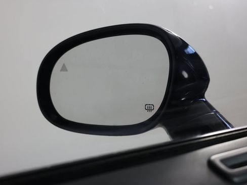 Used 2021 Dodge Challenger SRT Hellcat Redeye image 15