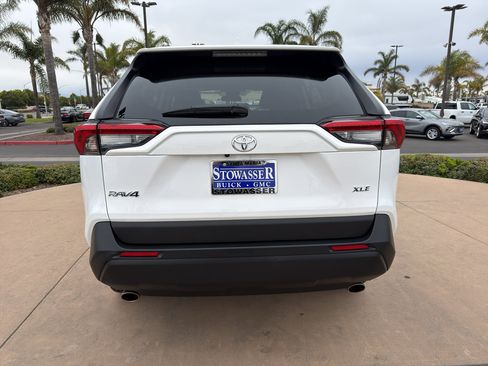 Used 2024 Toyota RAV4 XLE FWD image 5