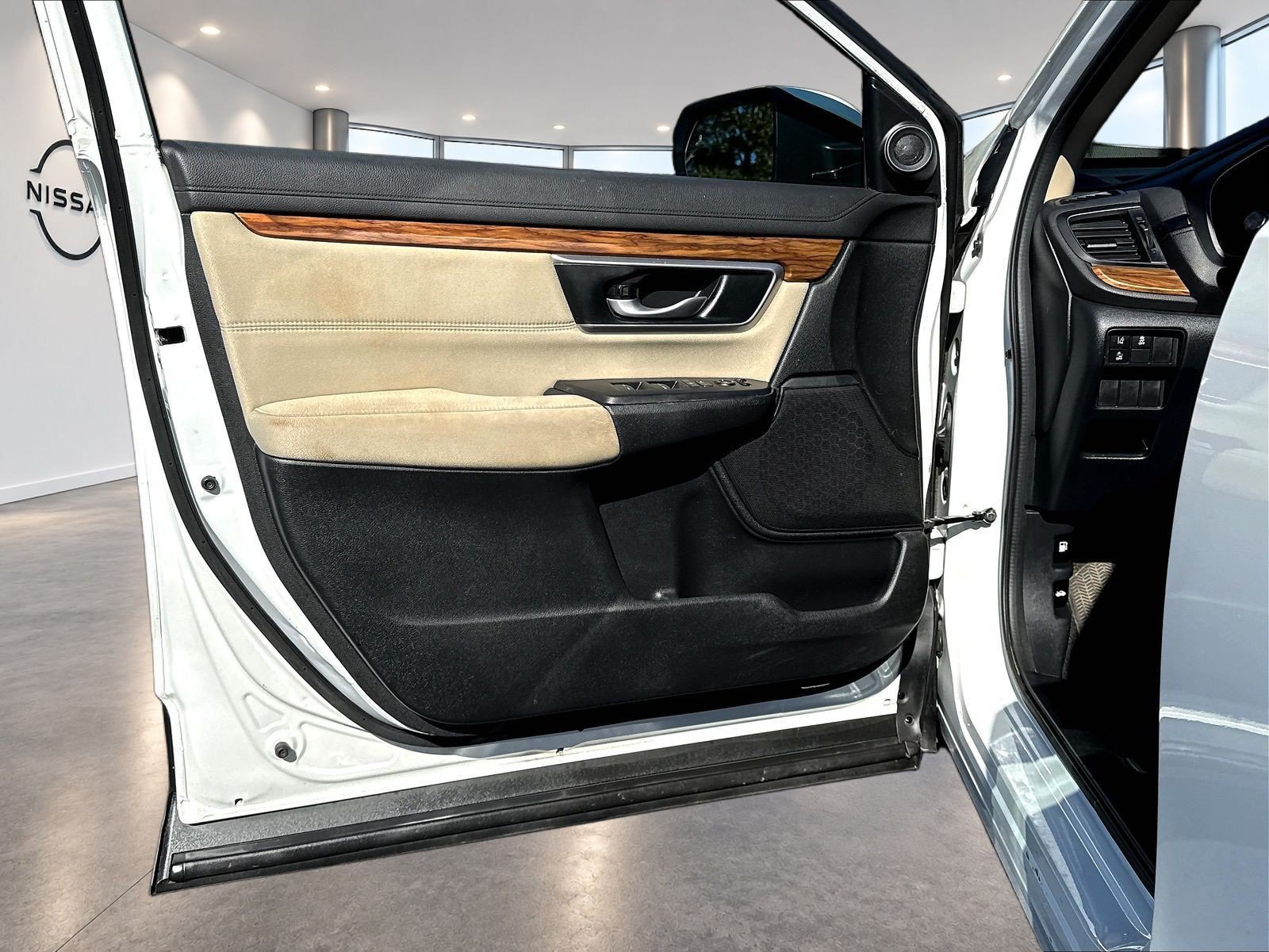 Used 2022 Honda CR-V EX image 23