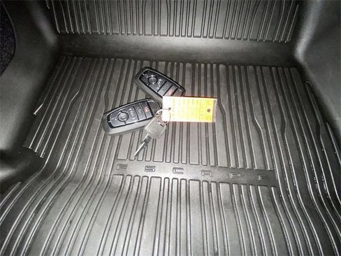 Used 2023 Ford Escape ST-Line Select w/ Tech Pack #2 image 29