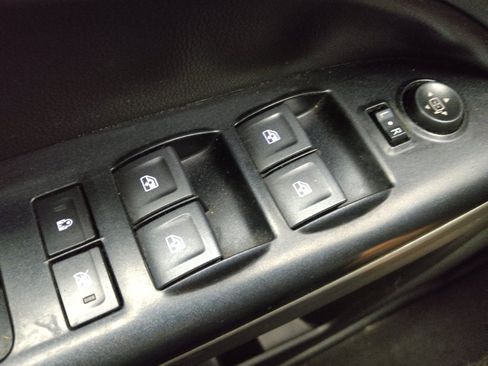 Used 2021 Chevrolet Colorado LT RWD image 27