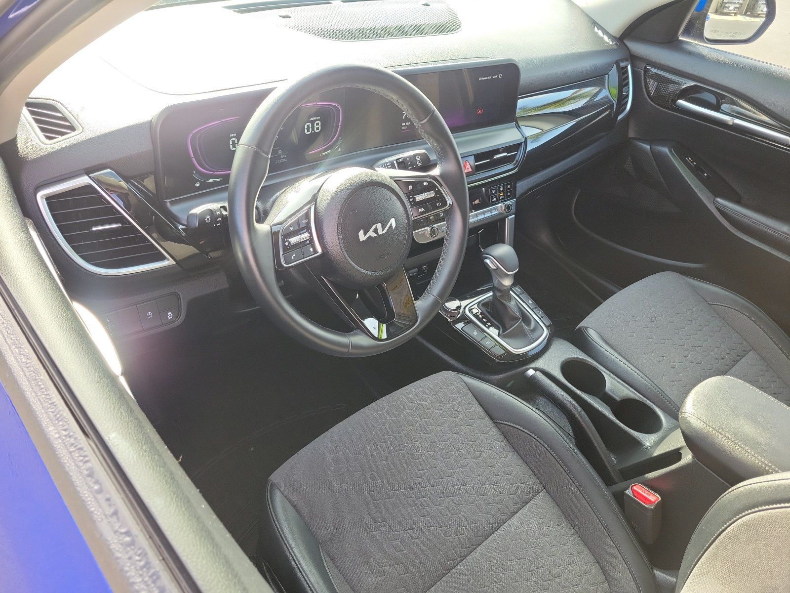 Used 2025 Kia Seltos S AWD/4WD image 6