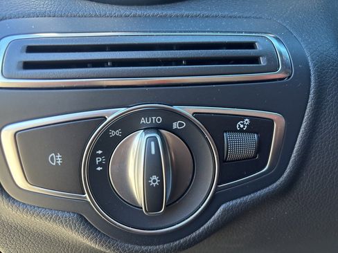 Used 2021 Mercedes-Benz C 300 Sedan w/ Premium Package image 41