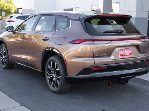 New 2026 Toyota Crown Signia image 5