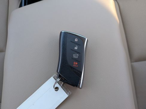 Used 2021 Lexus ES 250 w/ Premium Package AWD/4WD image 38