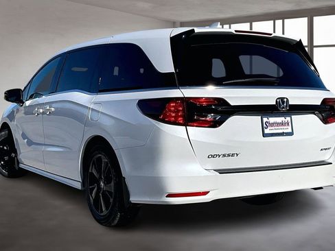 Certified 2023 Honda Odyssey Sport image 4
