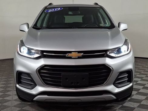 Used 2019 Chevrolet Trax LT w/ LT Convenience Package FWD image 5