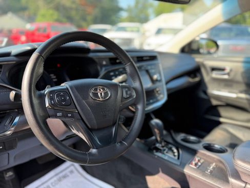 Used 2016 Toyota Avalon XLE Plus FWD image 16