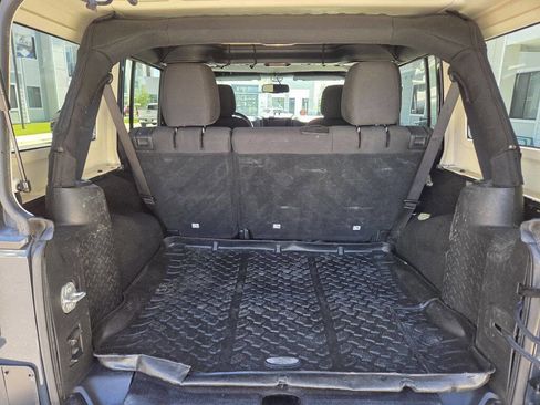 Used 2017 Jeep Wrangler Unlimited Sport w/ Quick Order Package 24S AWD/4WD image 14