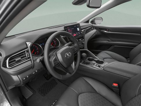 Used 2023 Toyota Camry LE image 41