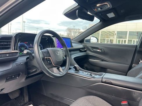 Used 2023 Toyota Crown XLE image 14