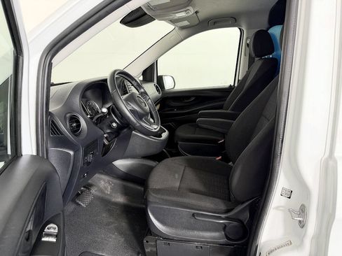 Used 2020 Mercedes-Benz Metris image 29