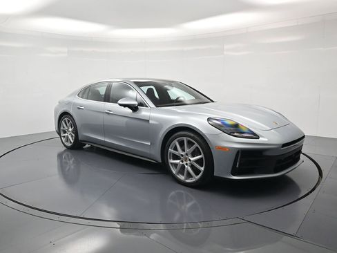 Certified 2025 Porsche Panamera 4 AWD/4WD image 39