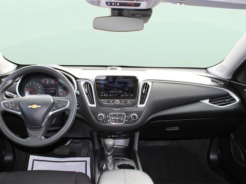 Used 2024 Chevrolet Malibu LT image 18