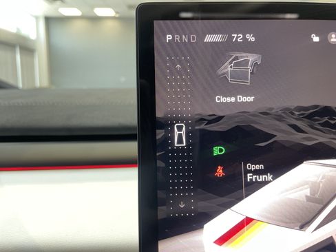 Used 2024 Tesla Cybertruck Cyberbeast AWD/4WD image 33