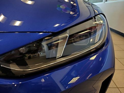 Used 2025 BMW M3 Competition w/ Executive Package image 9