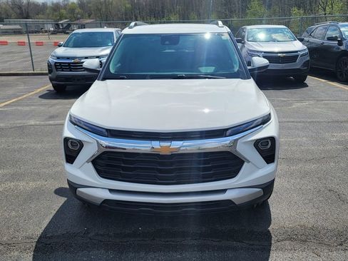Used 2024 Chevrolet TrailBlazer LT FWD image 1